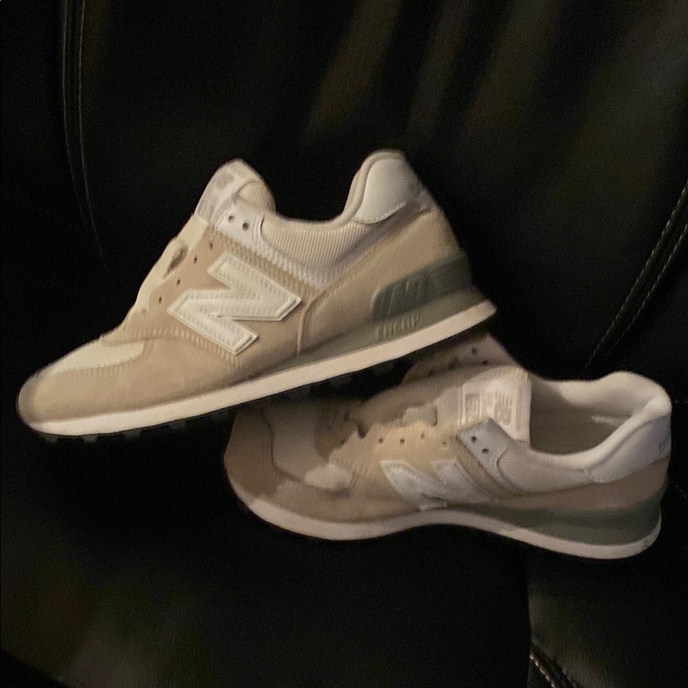 New Balance 574 Cream Retro Sneakers Suede Mesh No Laces BX1